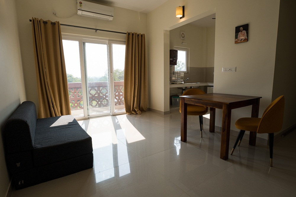 New, Spacious 2BKH Homestay Apartment